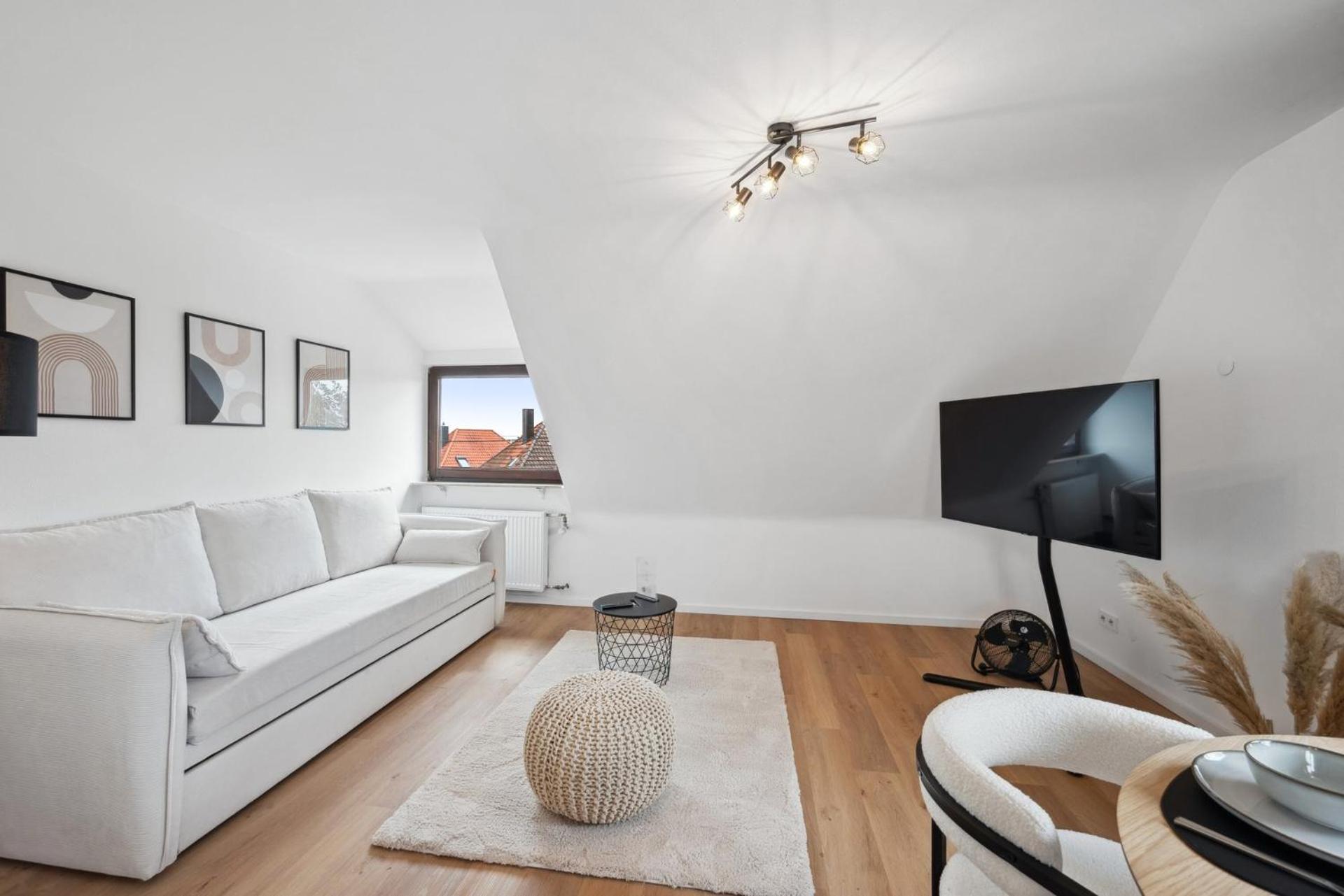 Malu Rooms - Top Lage, Kostenloser Parkplatz, Klima, Netflix, 24H Checkin Ludwigsburg Luaran gambar