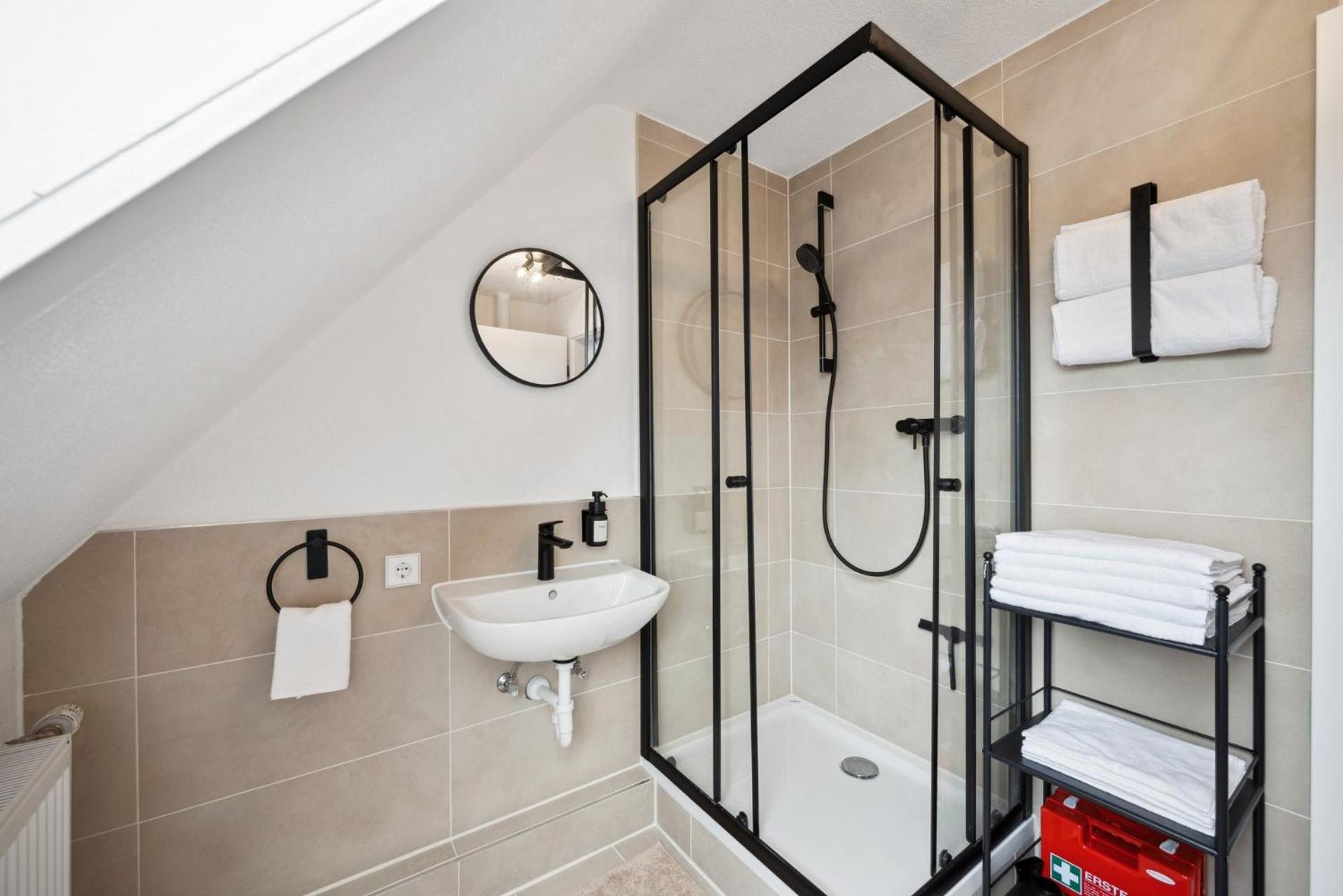 Malu Rooms - Top Lage, Kostenloser Parkplatz, Klima, Netflix, 24H Checkin Ludwigsburg Luaran gambar